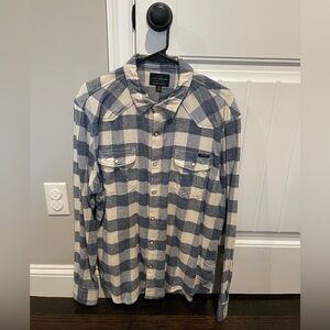 Men’s Lucky Brand button down flannel